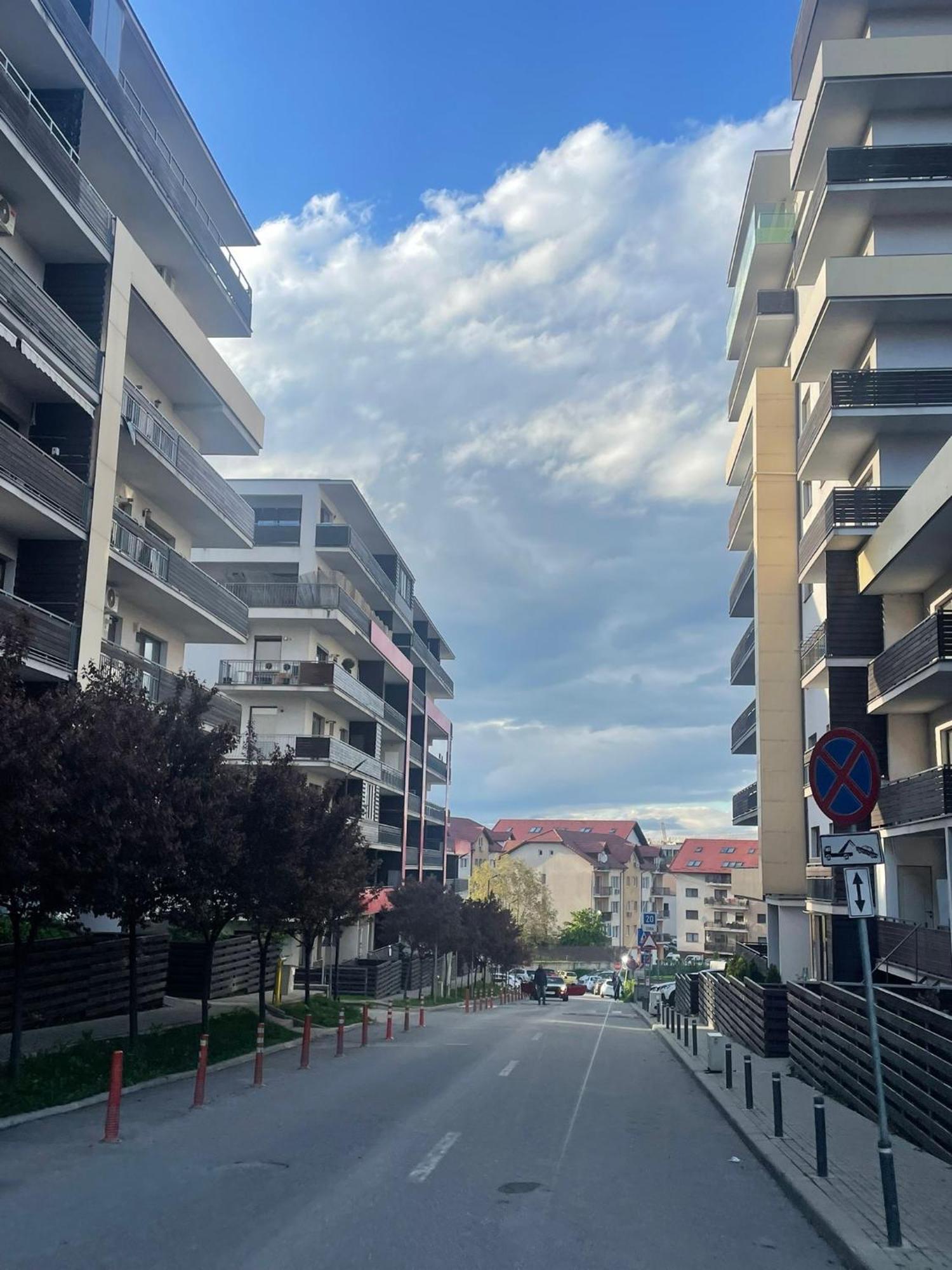 Cozy Apartment With Free Parking クルージュ＝ナポカ エクステリア 写真