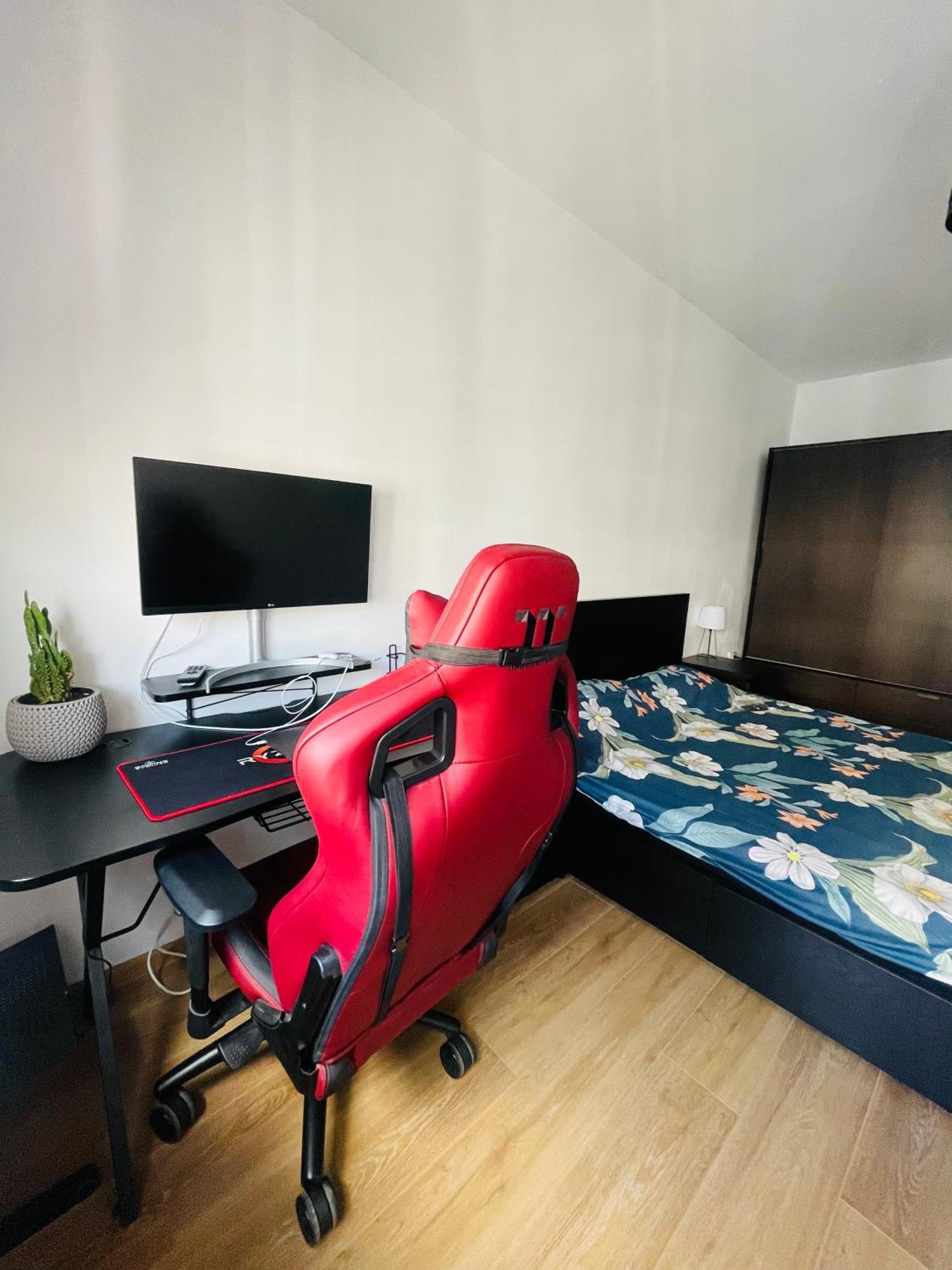 Cozy Apartment With Free Parking クルージュ＝ナポカ エクステリア 写真